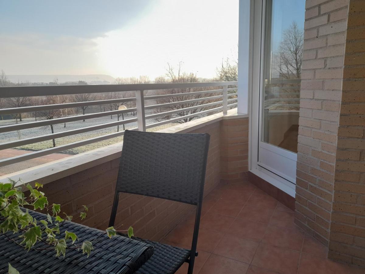 Alora Apartment *